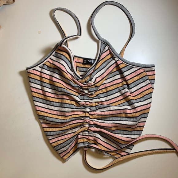 BUNDLE of three crop tops - Picture 3 of 4